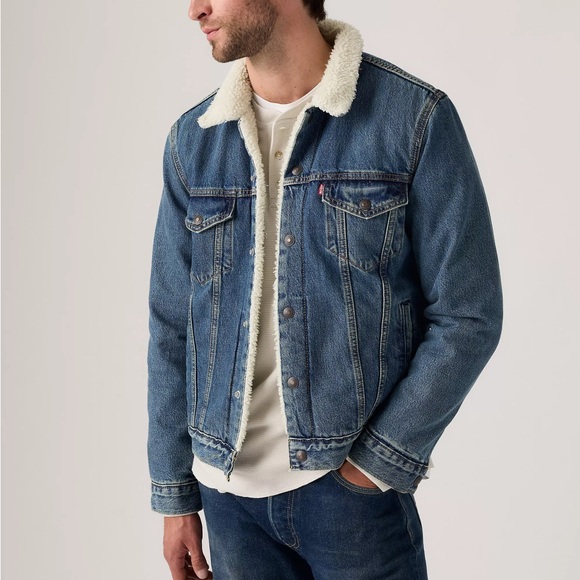 Levi's Classic Blue Jacket with Cream Collar - Picture 1 of 3